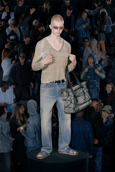 Look 30